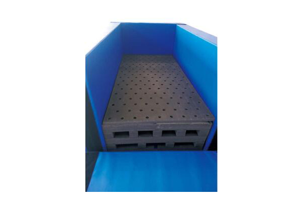 海绵坑(图1) 海绵坑(图1)