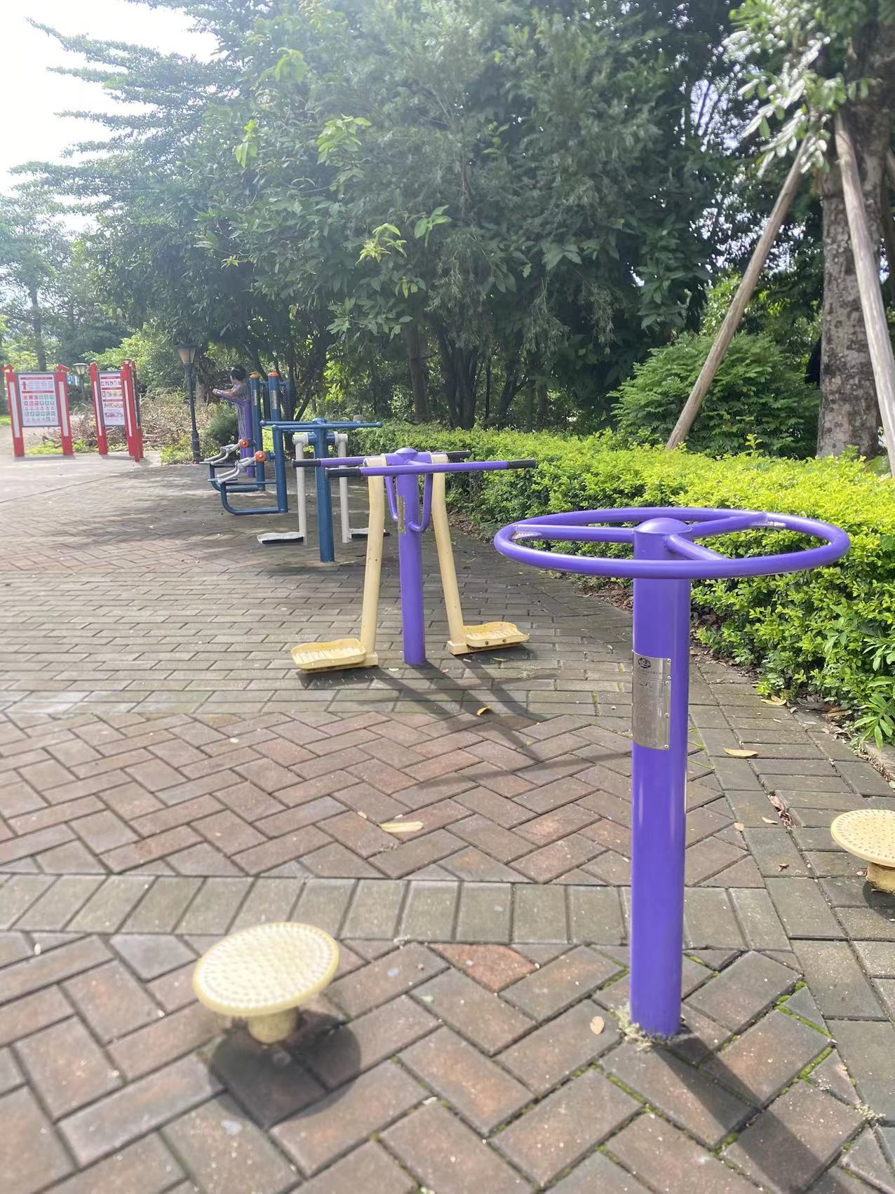 龙塘全民健身广场(图1) 龙塘全民健身广场(图1)